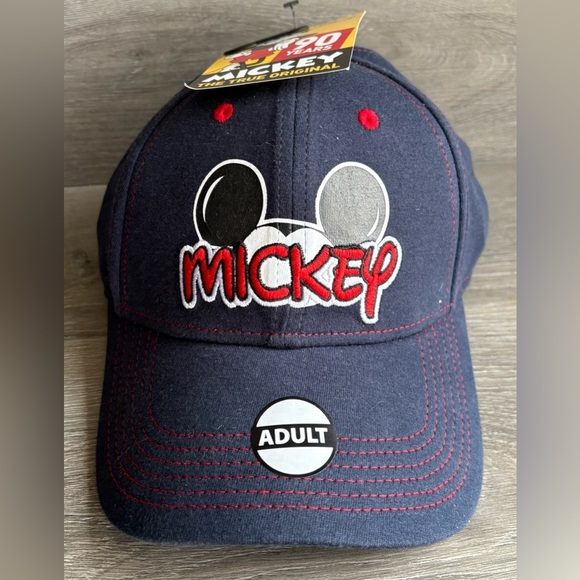 Disney Mickey Mouse Hat NWT Unisex - Picture 2 of 6
